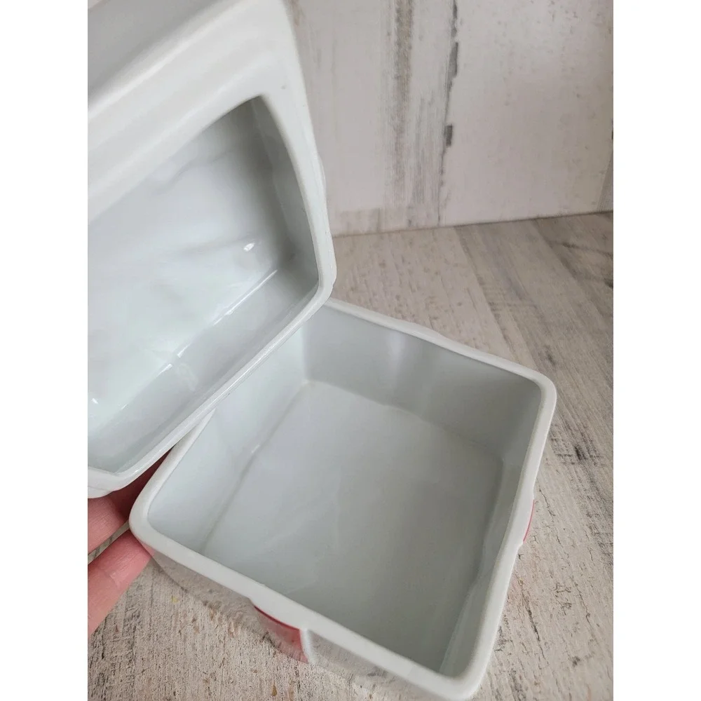Mount‎ Clemens pottery vintage ceramic gift box container bow mistletoe unique